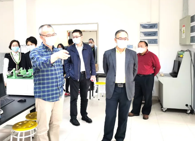 中檢深圳公司高總率隊慰問(wèn)中檢華通威員工