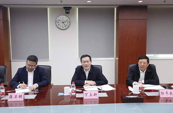 工業(yè)園區管委會(huì )主任丁立新